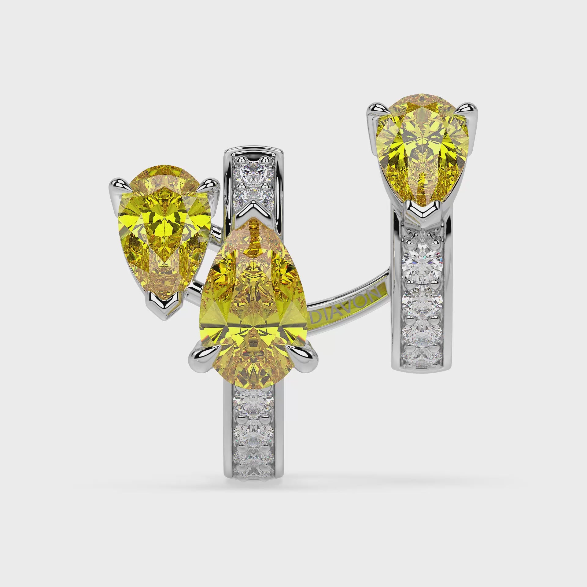 ICONIC BOLD CREOLE I PEAR