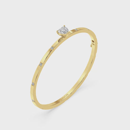 SIGNATURE SOLITAIRE BANGLE I ESSENTIAL